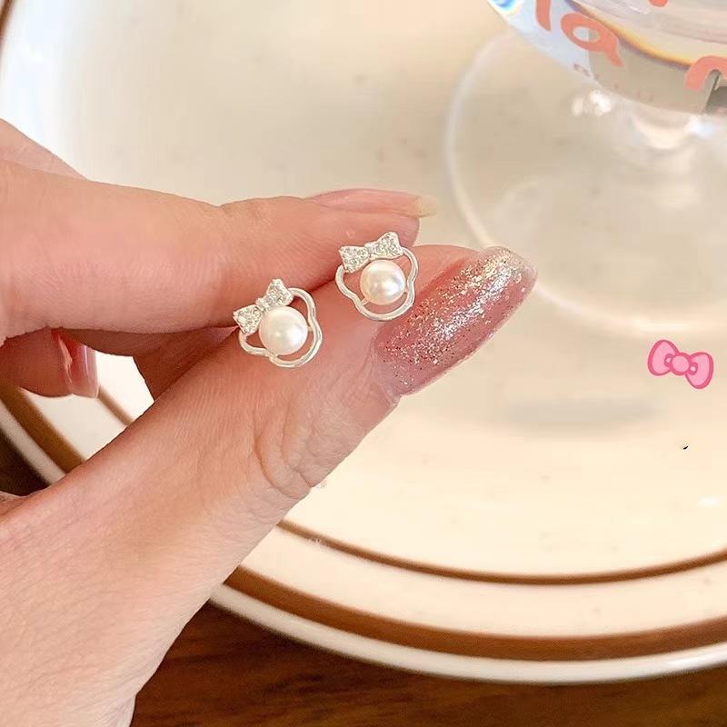 Female Minimalist Light Luxury Niche Bow Earrings 1 pair