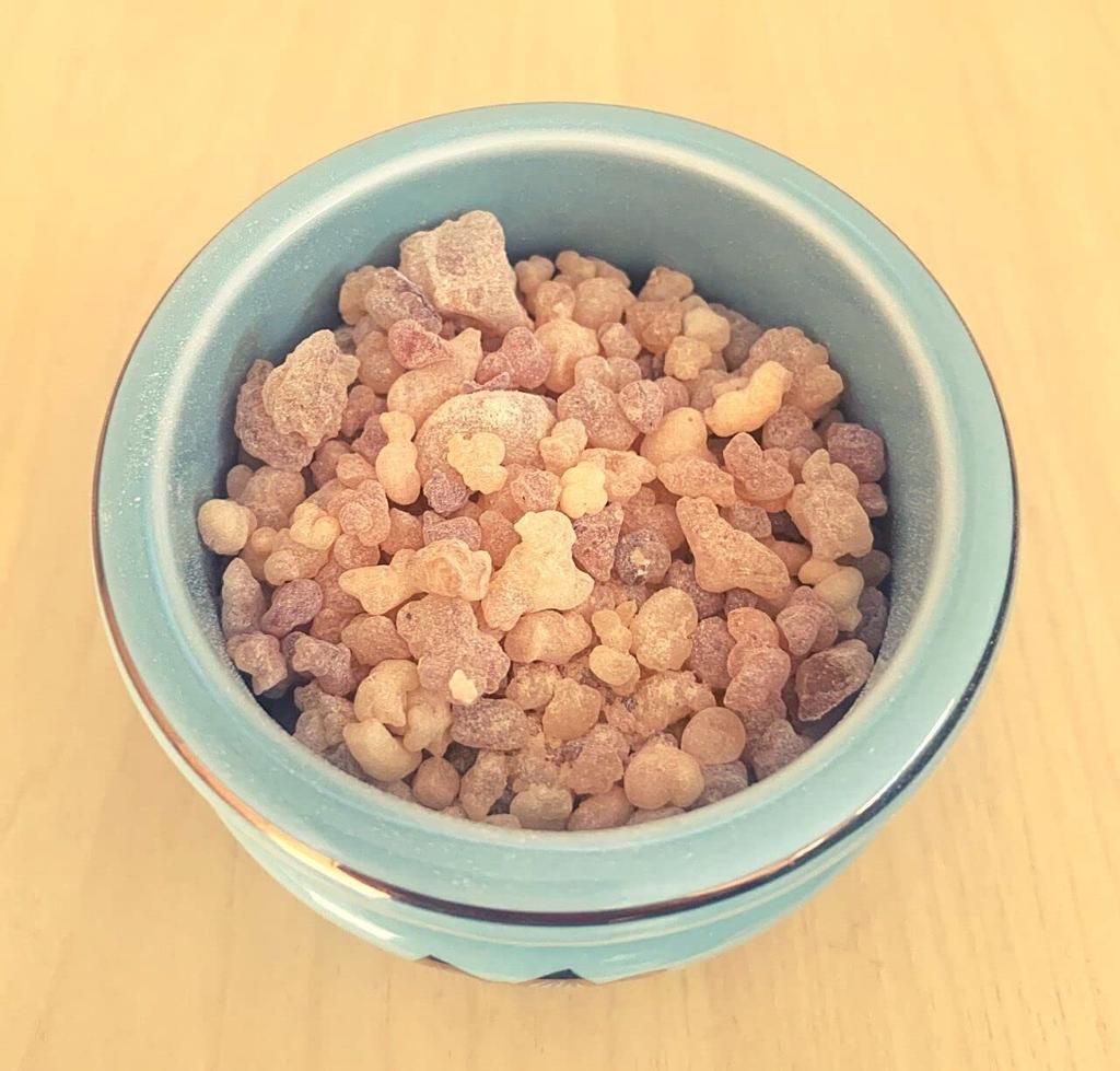 Juicy Spicy Frankincense Resin Incense, 100% Natural (50 grams) for Spiritual and Religious Rituals, Reiki, Yoga, and Clea