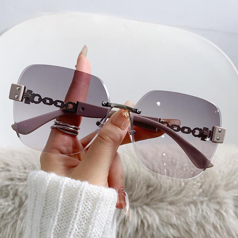 Retro Frameless Sunglasses with Chain Temple - Large Frame, High Value, Anti-UV Protection