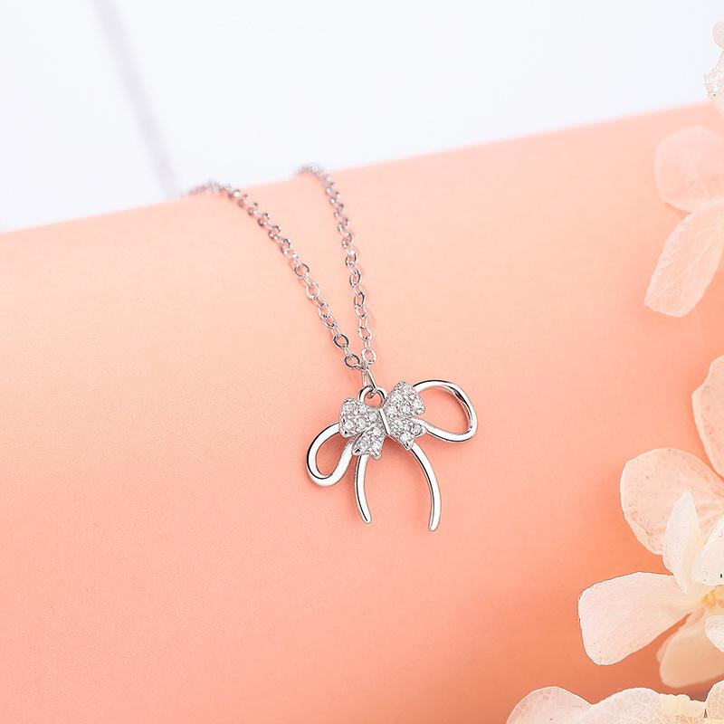 Exquisite Bow Necklace for Women with Advanced Design Sense, New Light Luxury Collar Chain