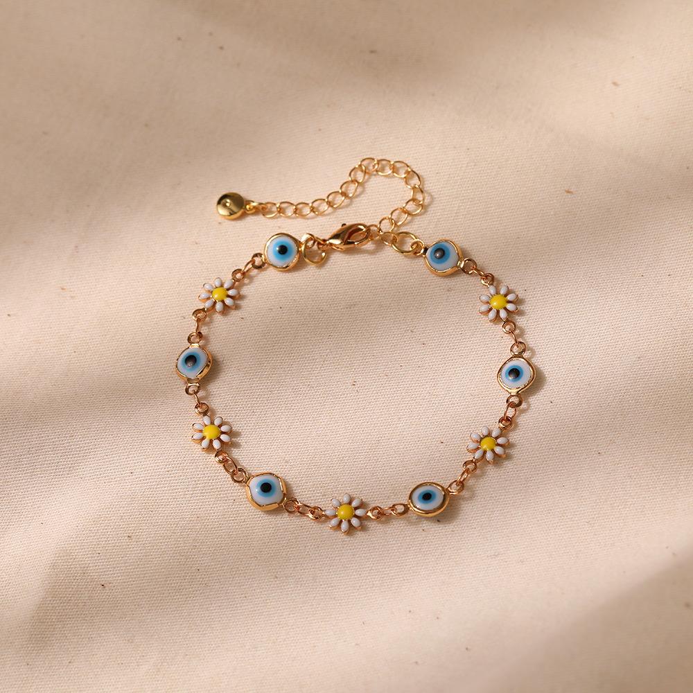 Gold Plated Evil Eye and Daisy Enamel Station Bracelet золотой