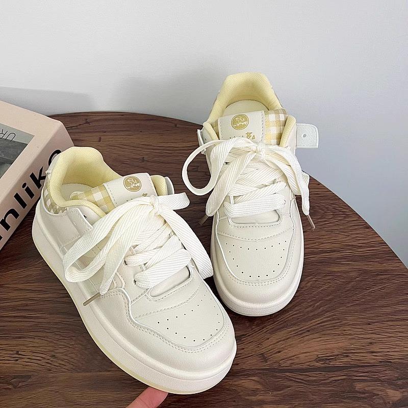 Korean white shoes women's 2025 spring new versatile student platform casual sports board shoes tide support 2025