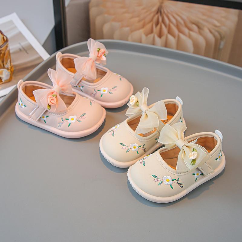 Baby Girls Leather Shoes Embroidered Sweet Toddler Kids Walking Shoes Soft Sole 2025 Fashion Baby Flat Shoes Non-slip Lace Bows