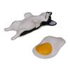 Decoração Fofa de Cão para Painel de Carro Mini Cão Dormindo com Colcha de Ovo Frito Ornamento para Mesa de Escritório Decoração de Interior de Carro