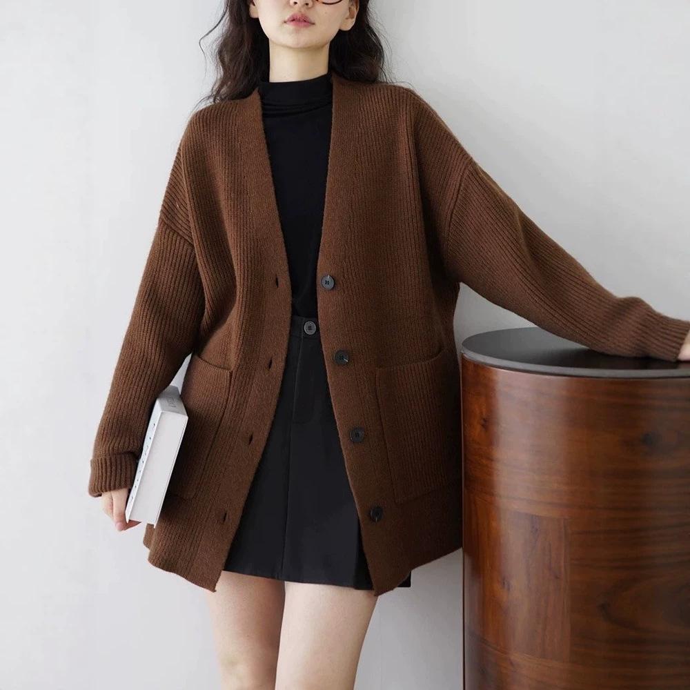 Premium solid color v-neck pocket sweater jacket women's autumn and winter 2026 new loose lazy wind knitted cardigan thick