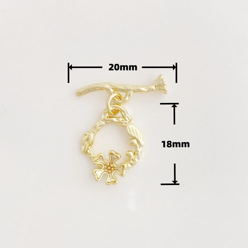 

Real Gold Plated OT Buckle Copper Bracelet: High Color Retention, Handmade Jewelry Accessory with Letter & Flower Garland