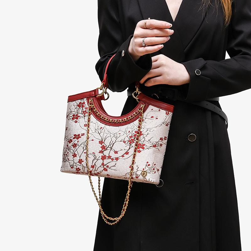 2024 New Chinese Style Plum Blossom Embroidery Handbag with Chain Strap, Large Capacity, High-End Shoulder Tote Bag