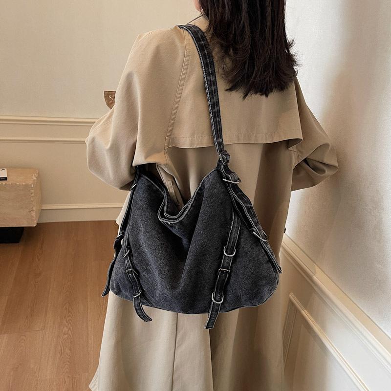 Large Capacity Denim Tote Bag Women's 2025 Winter New Casual Commuter Underarm Bag Simple Shoulder Messenger Bag