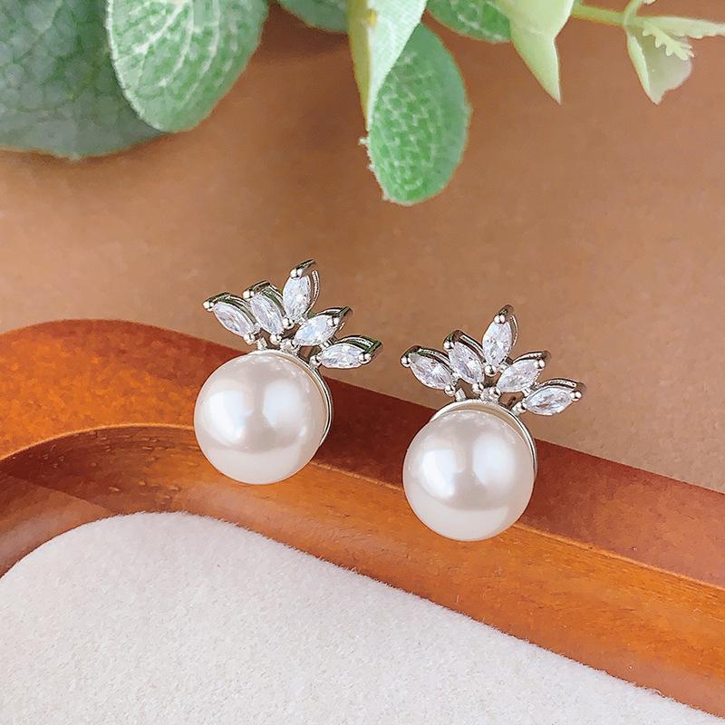 

Новые ювелирные изделия жемчужный комплект ожерелье серьги-гвоздики имитация австралийских белых бусин мода роскошь высокого класса женская мода