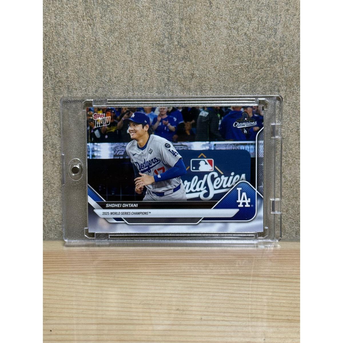 Использованная карточка Shohei Ohtani SP Мемориал Победы Dodgers в Мировой Серии MLB Topps Now Shohei Ohtani WS1-SP
