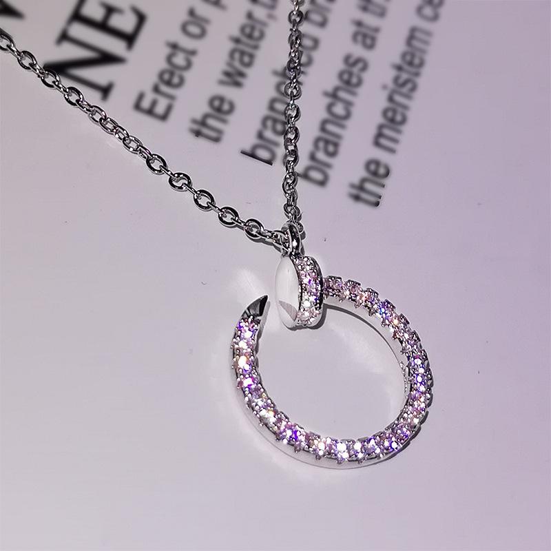 Simple Fashion Rose Gold Inlaid Full Diamond Nail Necklace Luxury Curved Nail Round Pendant Clavicle Chain For Ladies