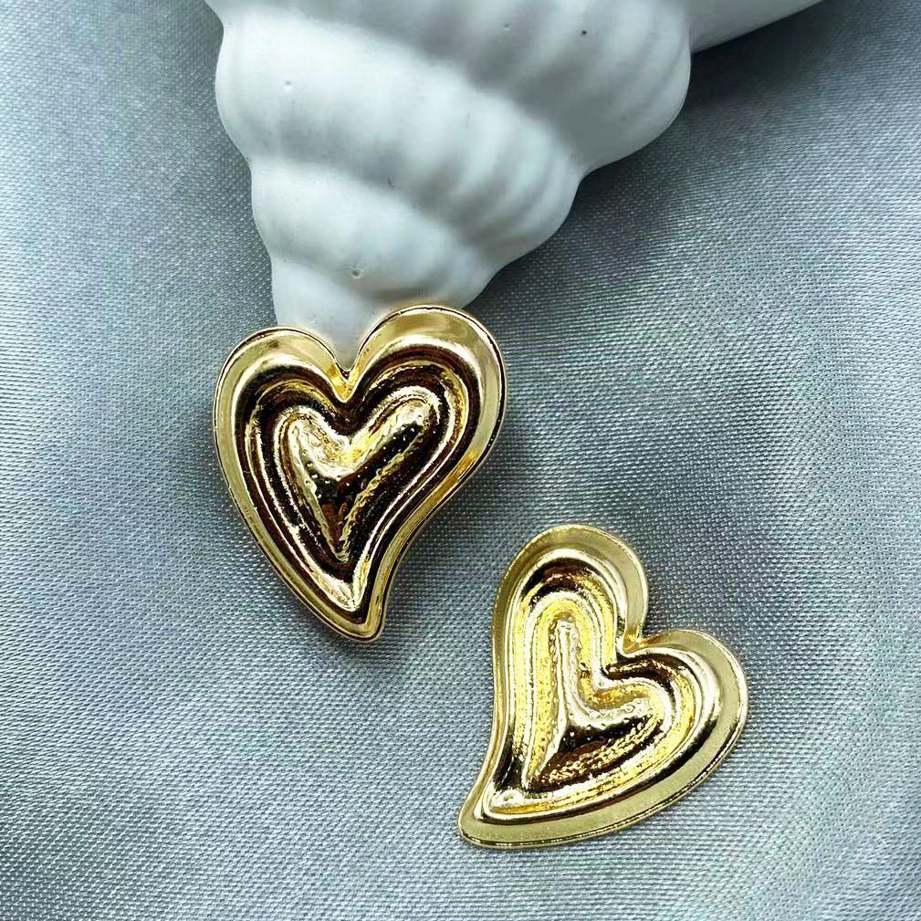 

Heart-Shaped Minimalist Gold Earrings for Women 14k золотой