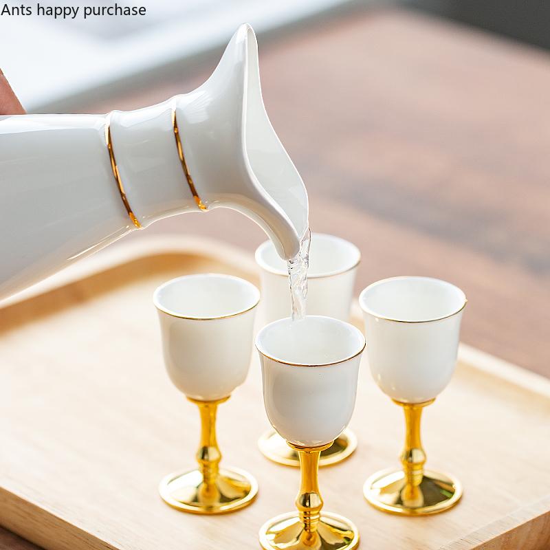 Chinese White Ceramic Wine Glass Set Wine Warmer Shot Glass Hip Flasks White Wine Glass Goblet Wine Dispenser Wine Set Gift Box