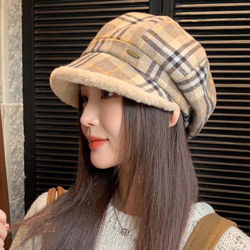 Autumn and Winter Vintage Plaid Plush Warm Octagonal Hat Versatile Beret, High-end Duck Tongue Painter Hat Hat for Women