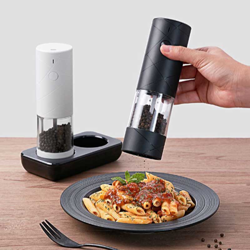 2025 NEW Electric Grinder Pepper Seasonings Spices Grain Mill Salt Shaker LED Light É Modes Kitchen Cooking Tool 1pc