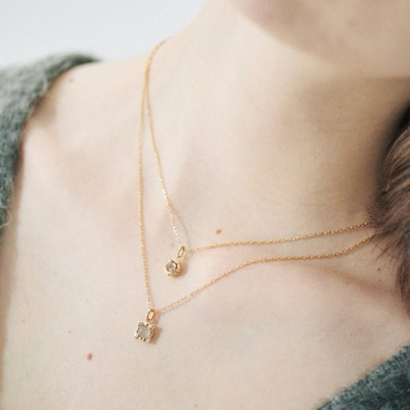 

heradi Breeze092Necklace Natural White. Plated X