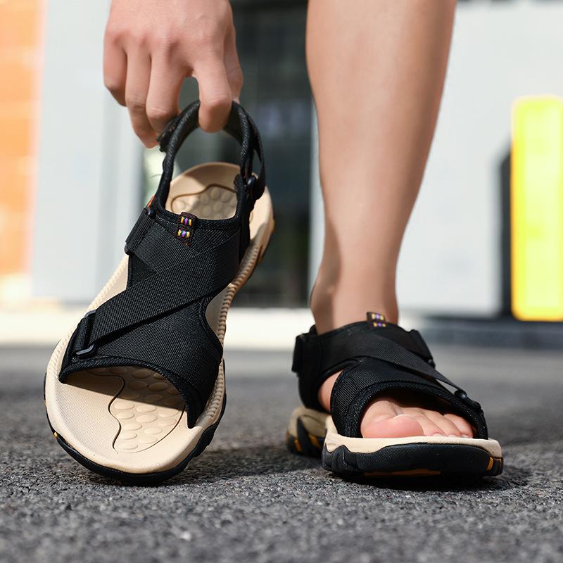 Men's Summer Casual Leather Outdoor Sandals Breathable Lightweight TPU Upper Rubber Outsole Fashionable Beach Shoes