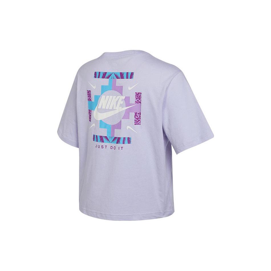 

Новая женская футболка Nike с классическим укороченным кроем, круглым вырезом и логотипом с буквенным принтом, фиолетовая FB8210-536 L