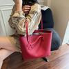 Large Capacity Red Bag Women's Versatile New Casual Shoulder Handbag Commuter Tote Bag