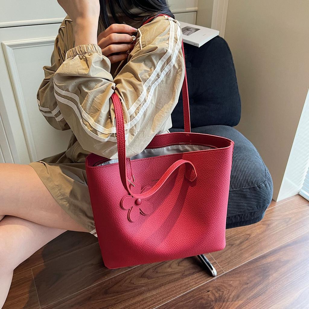 Large Capacity Red Bag Women's Versatile New Casual Shoulder Handbag Commuter Tote Bag