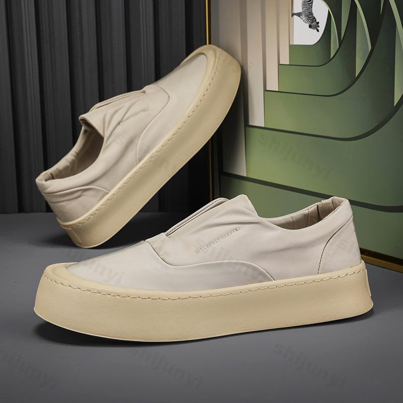 Autumn Men Casual Vulcanized Shoes 2025 Thick Bottom Sports Shoes Outdoor Comfortable Platform Non Slip Casual Shoes