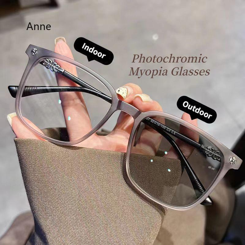 Men'S Fashion Photochromic Myopia Glasses Retro Anti-Blue Far-Sighted Eyewear Women Color Changing Presbyopia Glasses -0.5