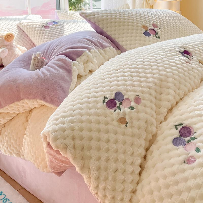 

Thickened Milk Fleece Bed Four-Piece Set, Double-Sided Coral Bean Fleece Embroidered Quilt Cover, Fleece Bed Sheet Three-Piece Set 3pc- 150x200 quilt