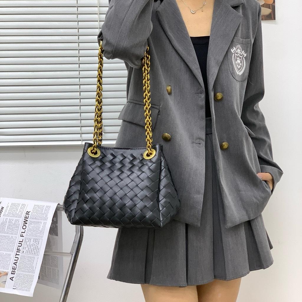 2026 Cross-border high-end metal chain woven parachute bag underarm shoulder crossbody large capacity retro bag women