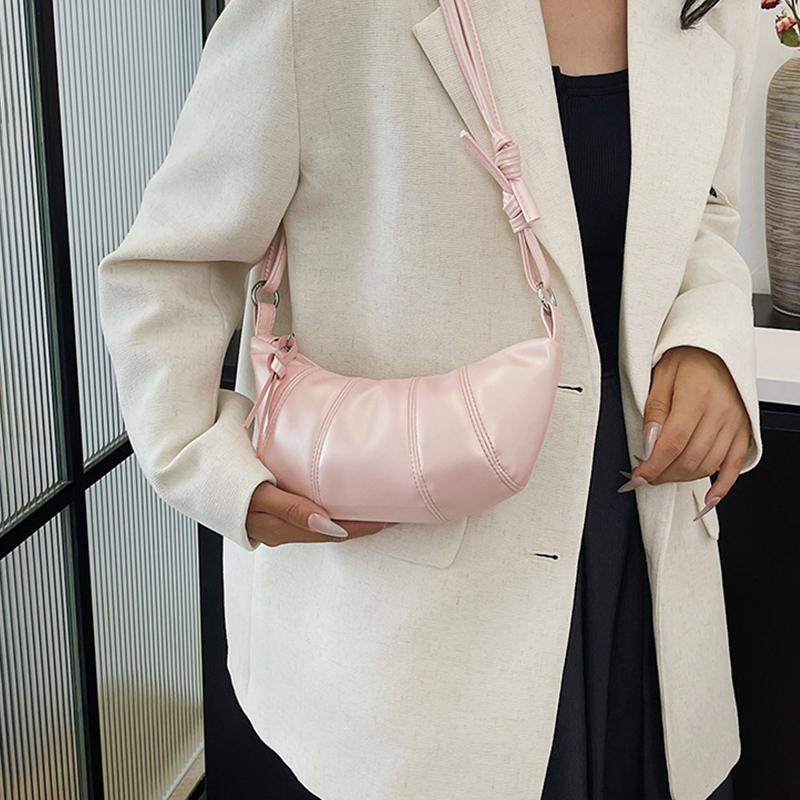 Yogodlns Fransk Croissantveske Chic Mote Sølv Crossbody-veske Retro PU Mini Boulogne Håndveske Casual Søt Skulderveske