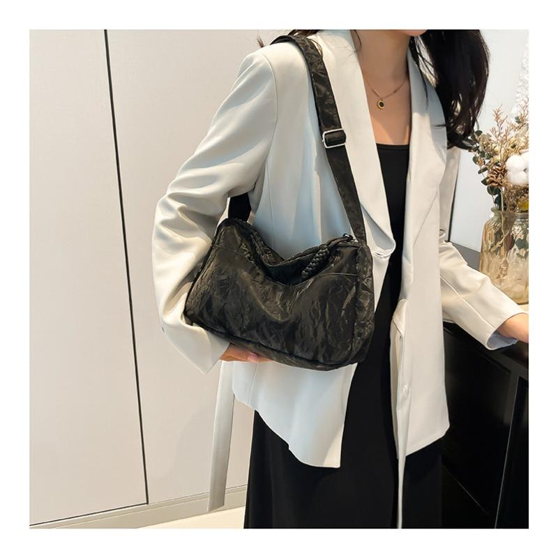 Soft Leather Large Capacity Artistic Shoulder Bag Korean Commuter Underarm Bag Fashion Relaxed Tote Bag Women