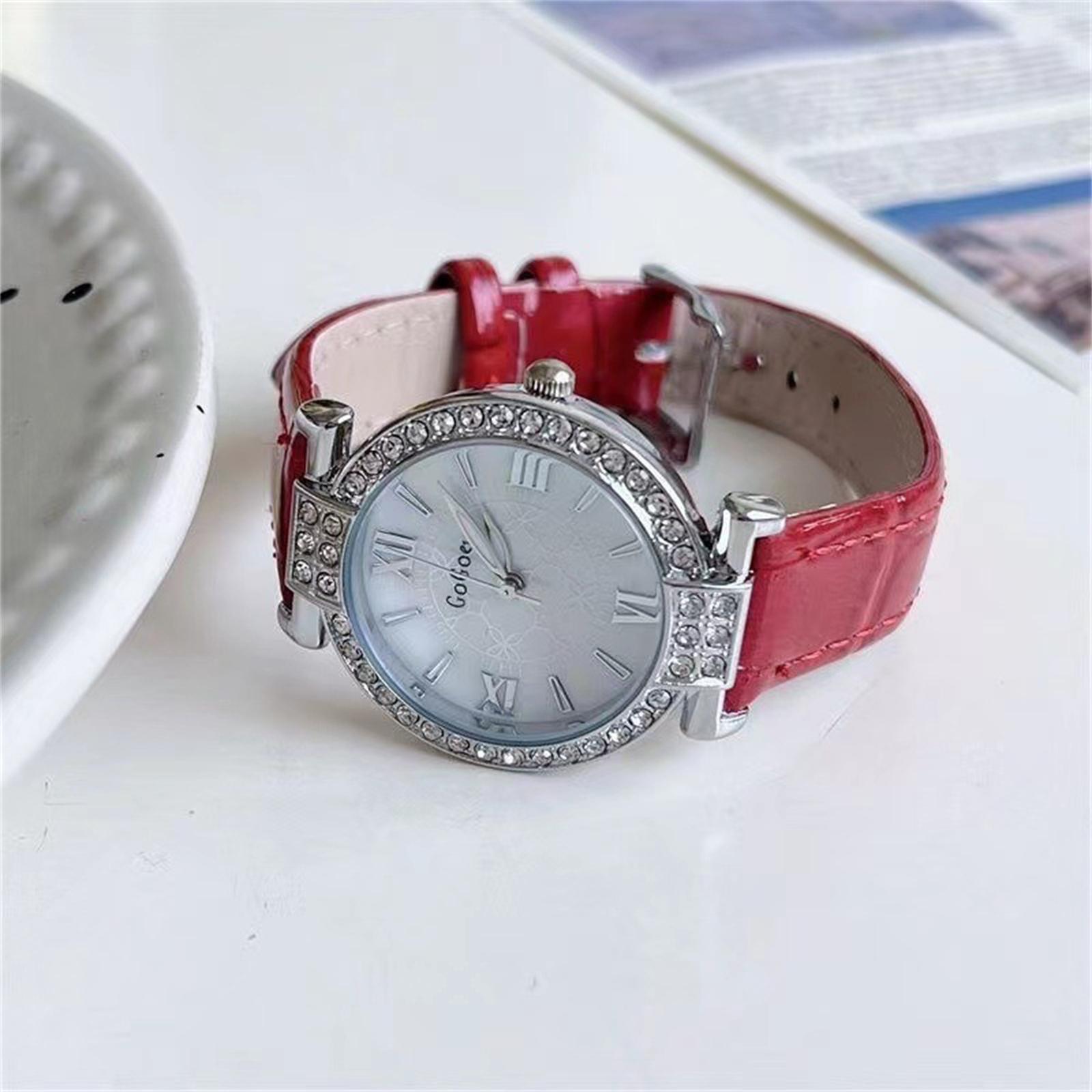 

Женские модные кожаные часы One Size