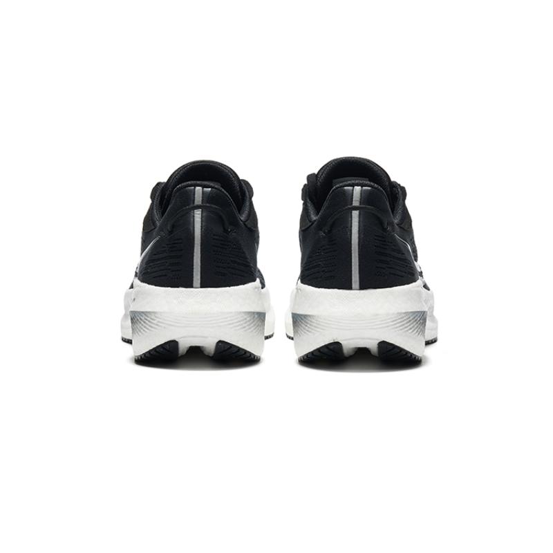 Saucony Triumph Victory 21 Low top Training Running Shoes Men's Black White Saucony S20881-10