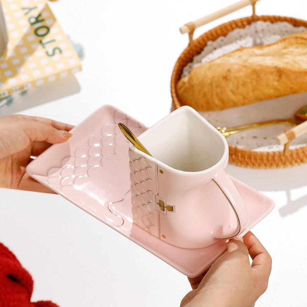 Elegant Ceramic Mug Set: Unique Handbag Design for Office or Home Use