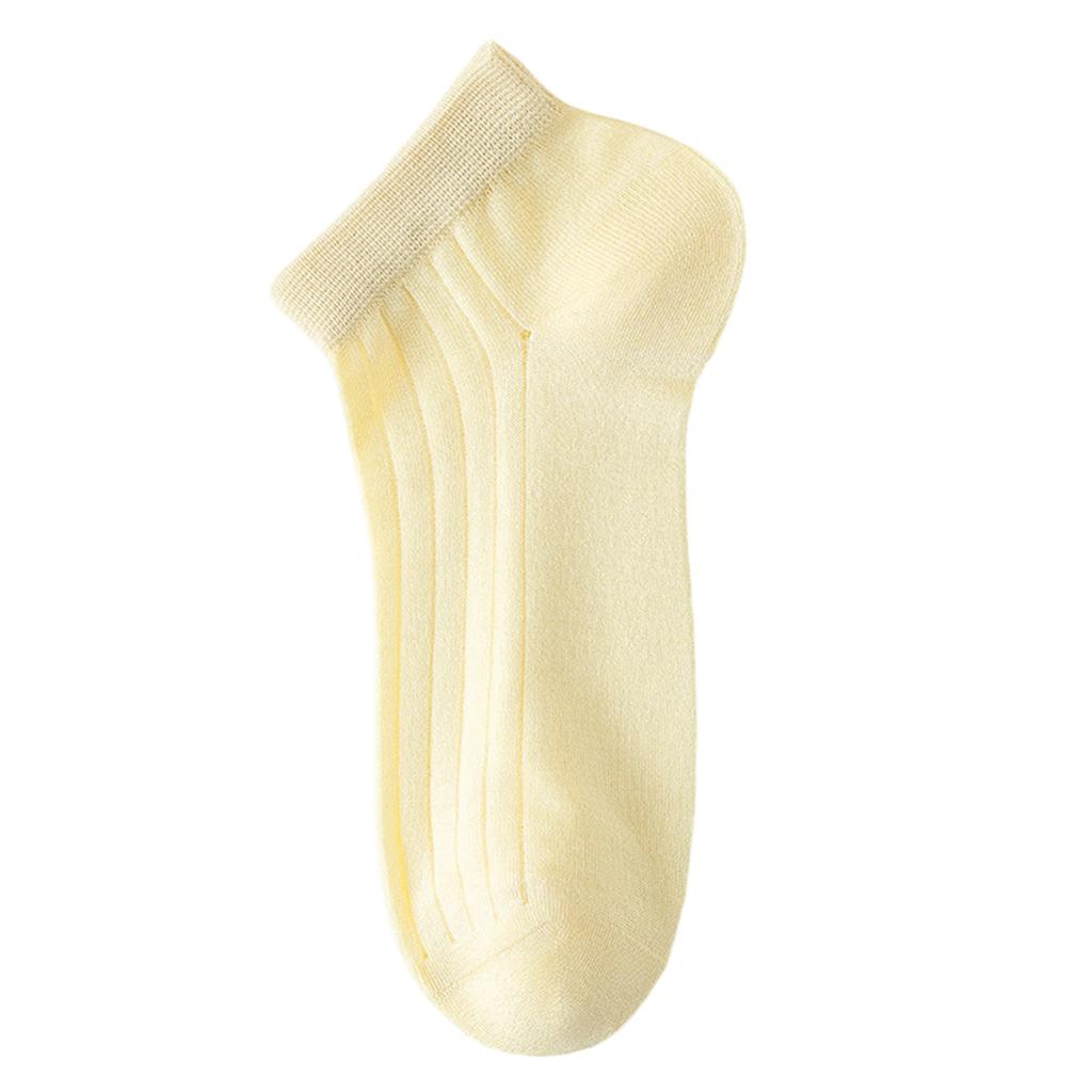 Women Lightweight Breathable No Slip Low Cut Socks Moisture Absorbing Short Ankle Socks for Daily Wear and Sports Activities