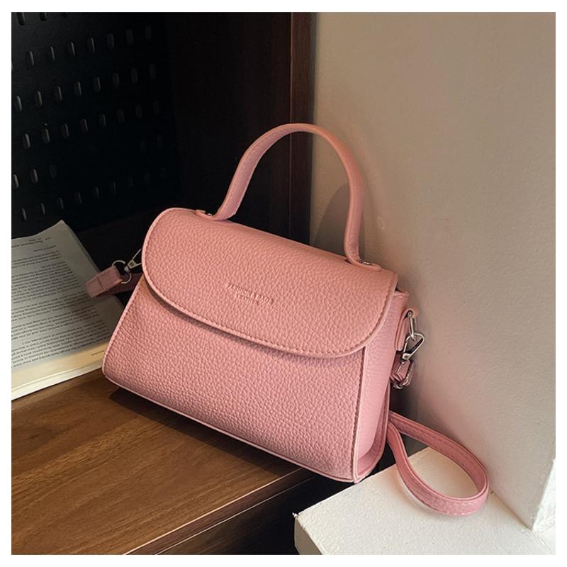 

Новые популярные сумки сегодня, универсальные женские сумки, модные весенне-летние сумки через плечо, популярные сумки-мессенджеры, маленькие квадратные сумки розовый