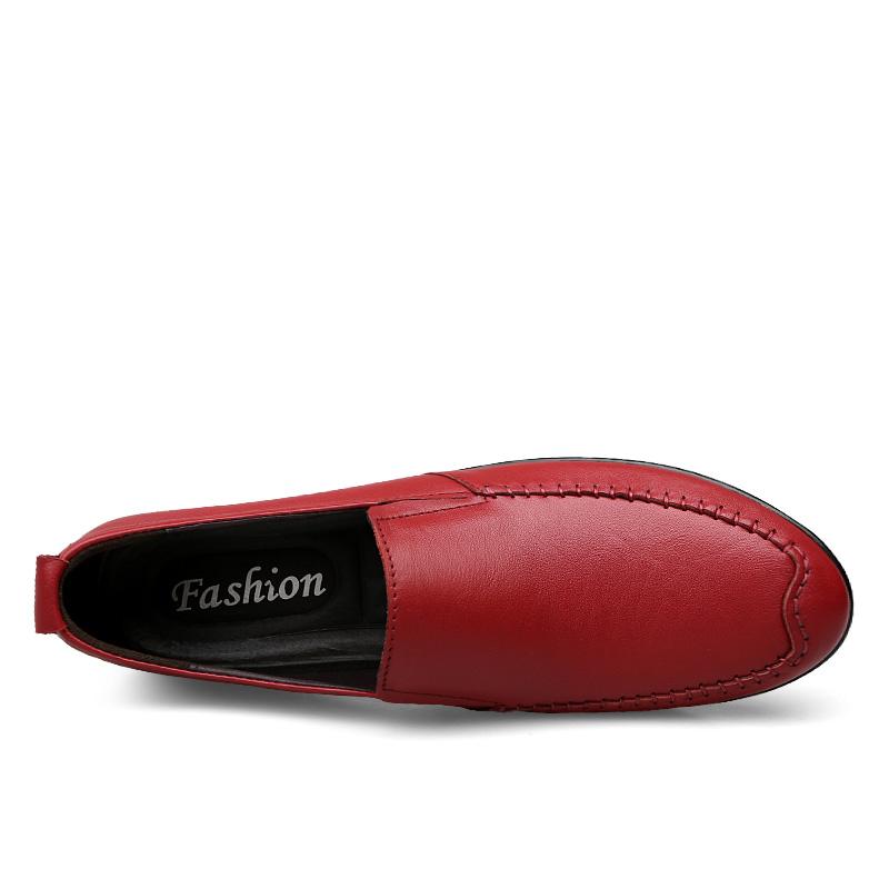 Genuine Leather Loafers Men Casual Shoes 2025 Designer Formal Business Mens Moccasins Slip On Flats Male Driving Shoes Red
