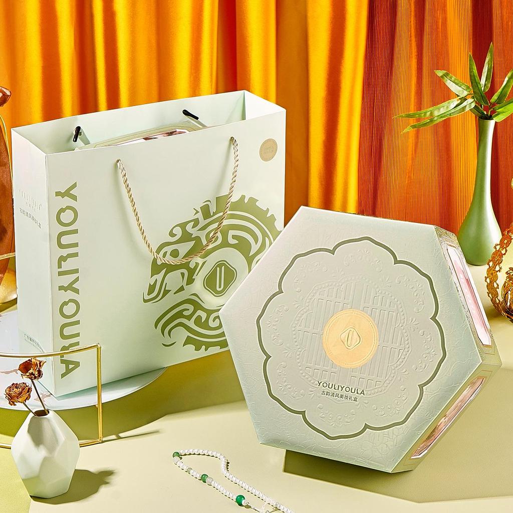 Ancient Rhyme Chinese Style Cosmetics Gift Set with Makeup Brushes
