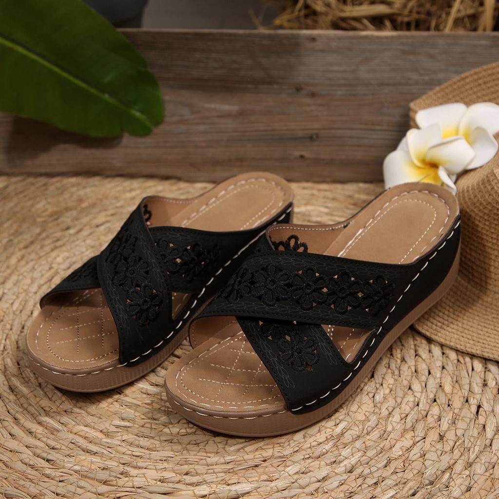 Nuove pantofole estive da donna con incrocio e tacco inclinato suola spessa sandali bocca di pesce linea di cucitura taglia grande