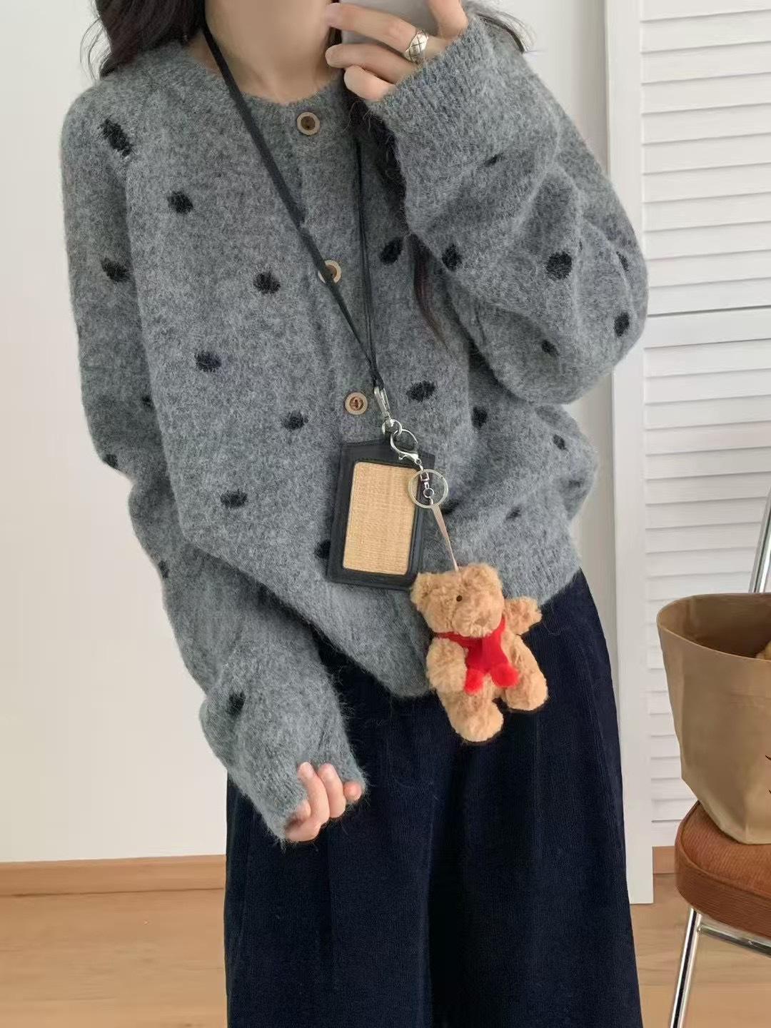 

Корейский трикотажный кардиган с круглым вырезом в горошек для женщин - Осень/Зима 2025 Свободный, мягкий, универсальный свитер S