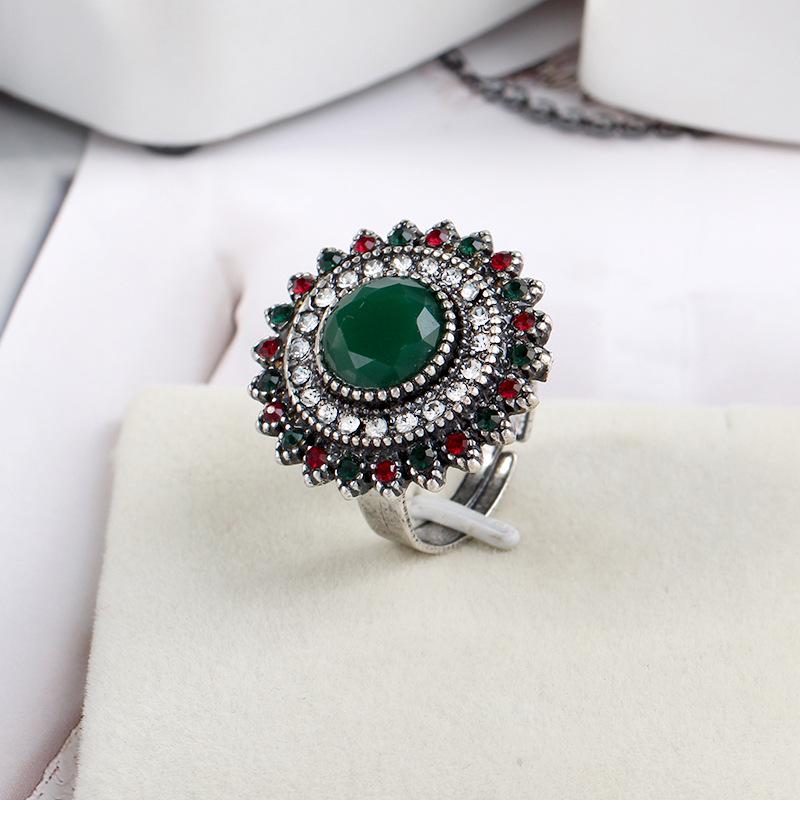 Retro Rhinestone Court-Style Circle Earrings
