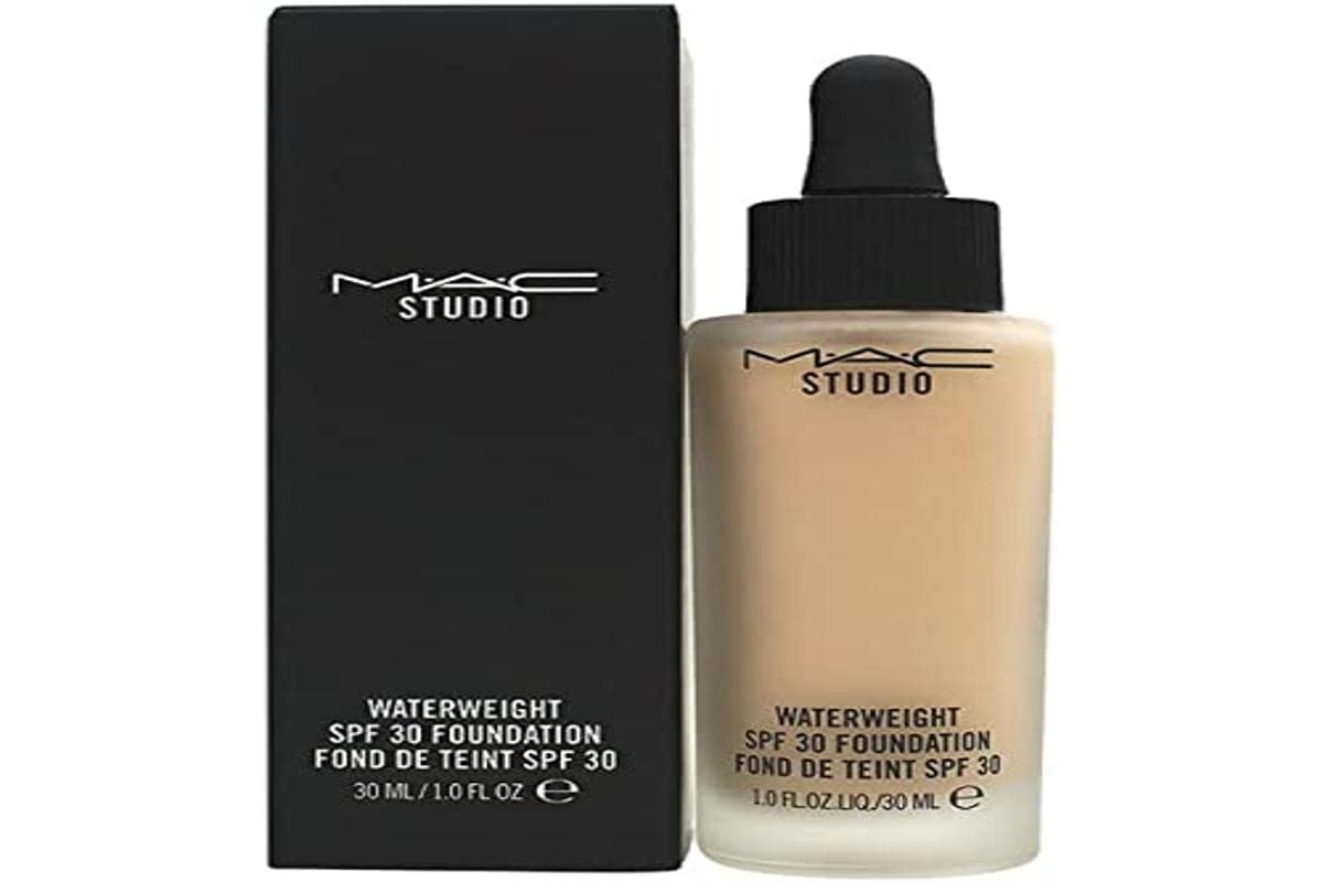 

MAC Studio Waterweight Spf 30 Foundation NC15 от MAC