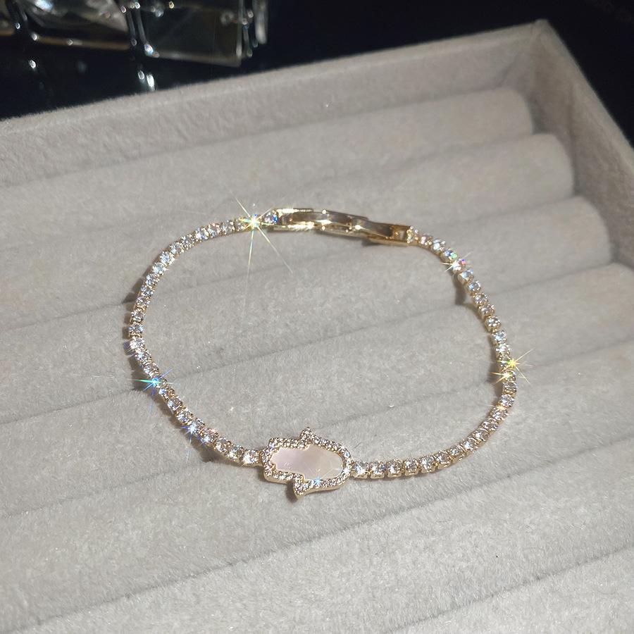 Elegant Geometric Zircon Mother-of-Pearl Flower Bracelet: Luxury Hand Jewelry for Women