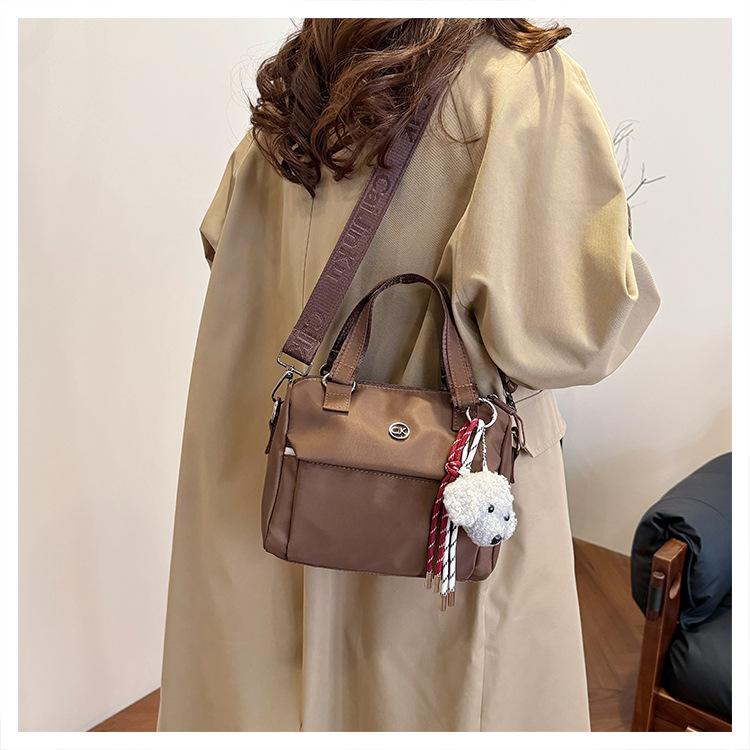 Сумка-мессенджер на одно плечо — фото 13