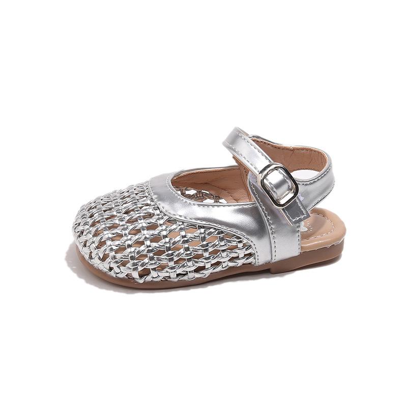 Sandals - New Style Girls  Soft-soled Beach Shoes 23 серебряный
