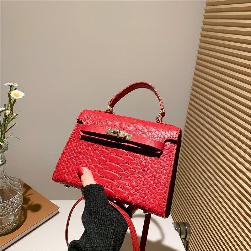 

Fashionable Retro Small Handheld Kelly Bag In Soft Faux Leather Perfect For All Seasons червоний