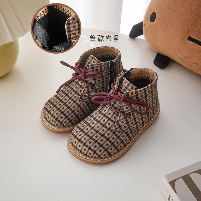 

British Korean version of children s Martin boots 22 autumn new Oxford shoes boys and girls retro plaid short help small medium children s boots velve 25