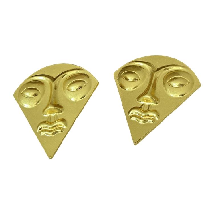 

Fashionable Triangle Face Earrings Fashion Accessory for Women Who Love Distinctive and Comfortable Jewelry Pieces