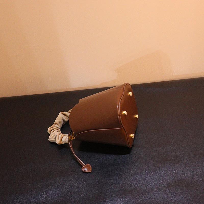 Dámské tašky, Vědro taška, Niche design, Taška ve tvaru zeleninového košíku, Vysoce kvalitní styl, Ruční taška přes rameno ve tvaru okvětního lístku