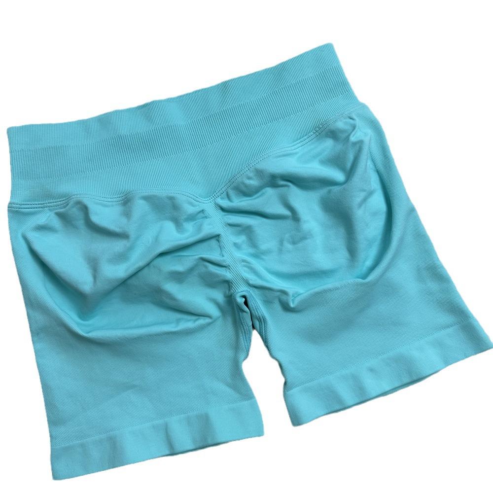 Candy Color Seamless Low-Waist Hip-Lifting Yoga Shorts (Three-Quarter Length)