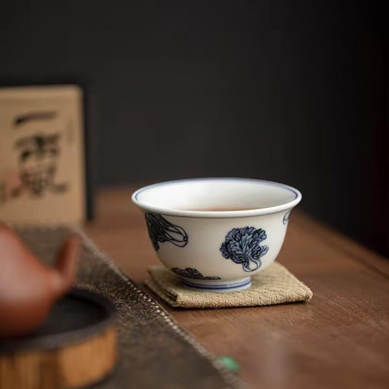 Hongyue Ceramics Chinese Blue And White Baicai Master Cup Kung Fu Tea Set Single Ceramic Tea Cup Tea Cup Gift Box
